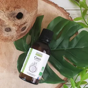 Notre huile de coco bio certifiée AB est 100% pure et vierge, idéale pour les soins de maman.