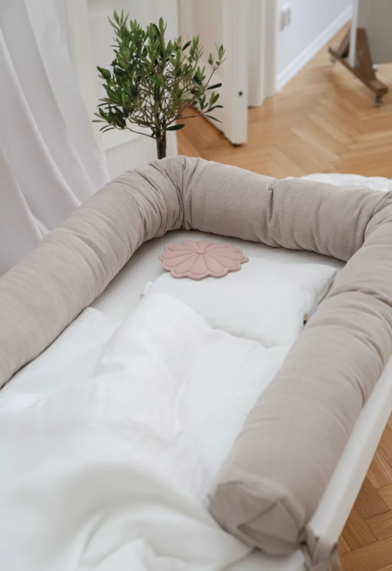 Tour de lit bébé sécurisé en lin – confort exceptionnel et protection optimale